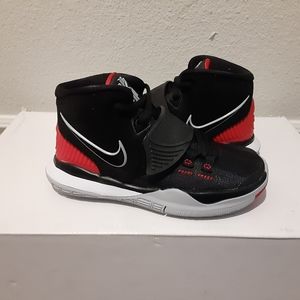 kyrie irving shoes boys